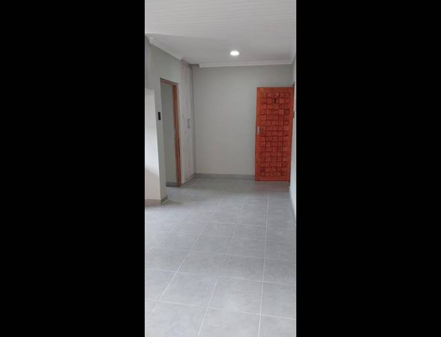 1 BEDROOM PROPERTY TO RENT IN BOKSBURG WEST